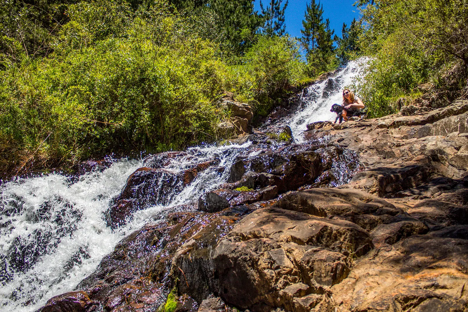 Cascada en Curanipe, cerca de Chanco